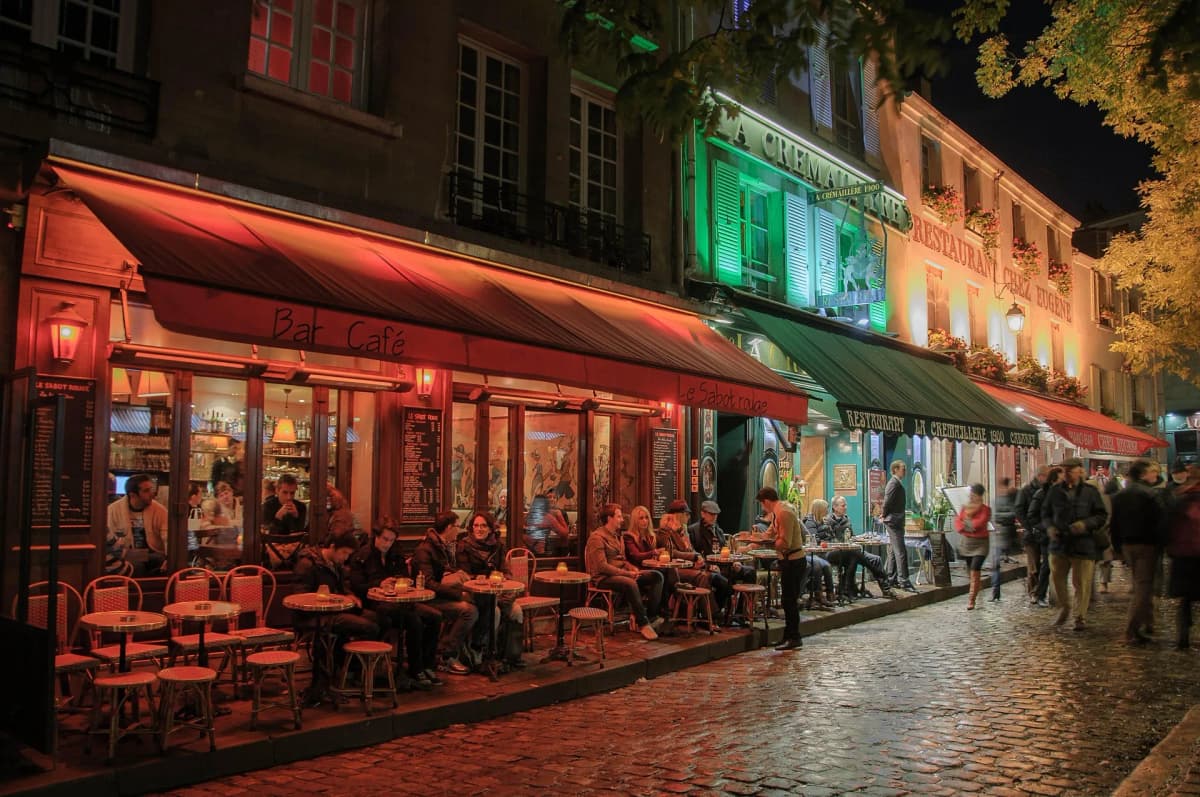 2.5-hour private walking tour of Montmartre